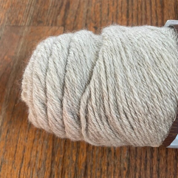 Lion Brand Fisherman's 100% Pure Virgin Wool Oatmeal #123 8 oz Yarn Knit Crochet - Picture 2 of 5